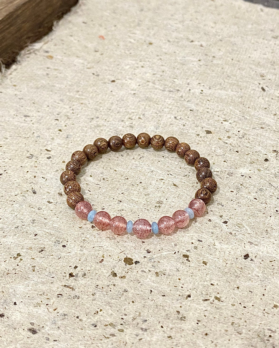 Seven Parts Sugar Bracelet – Golden Thread Rosewood & Strawberry Crystal
