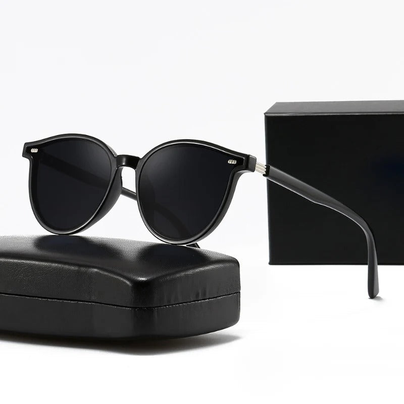 Phifinery Jovie - Black frame gray film