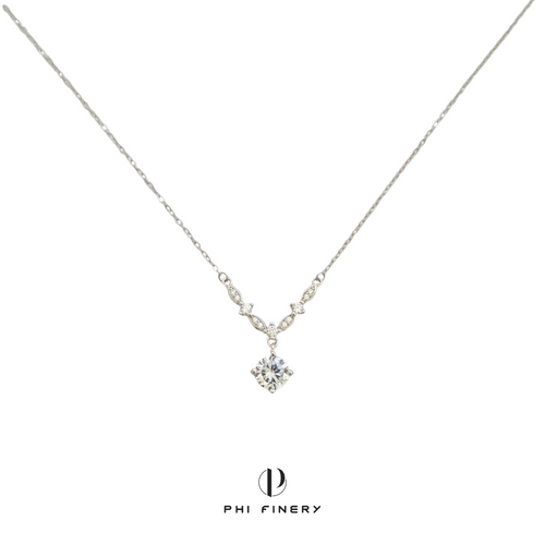 Victory Laurel Solitaire Necklace