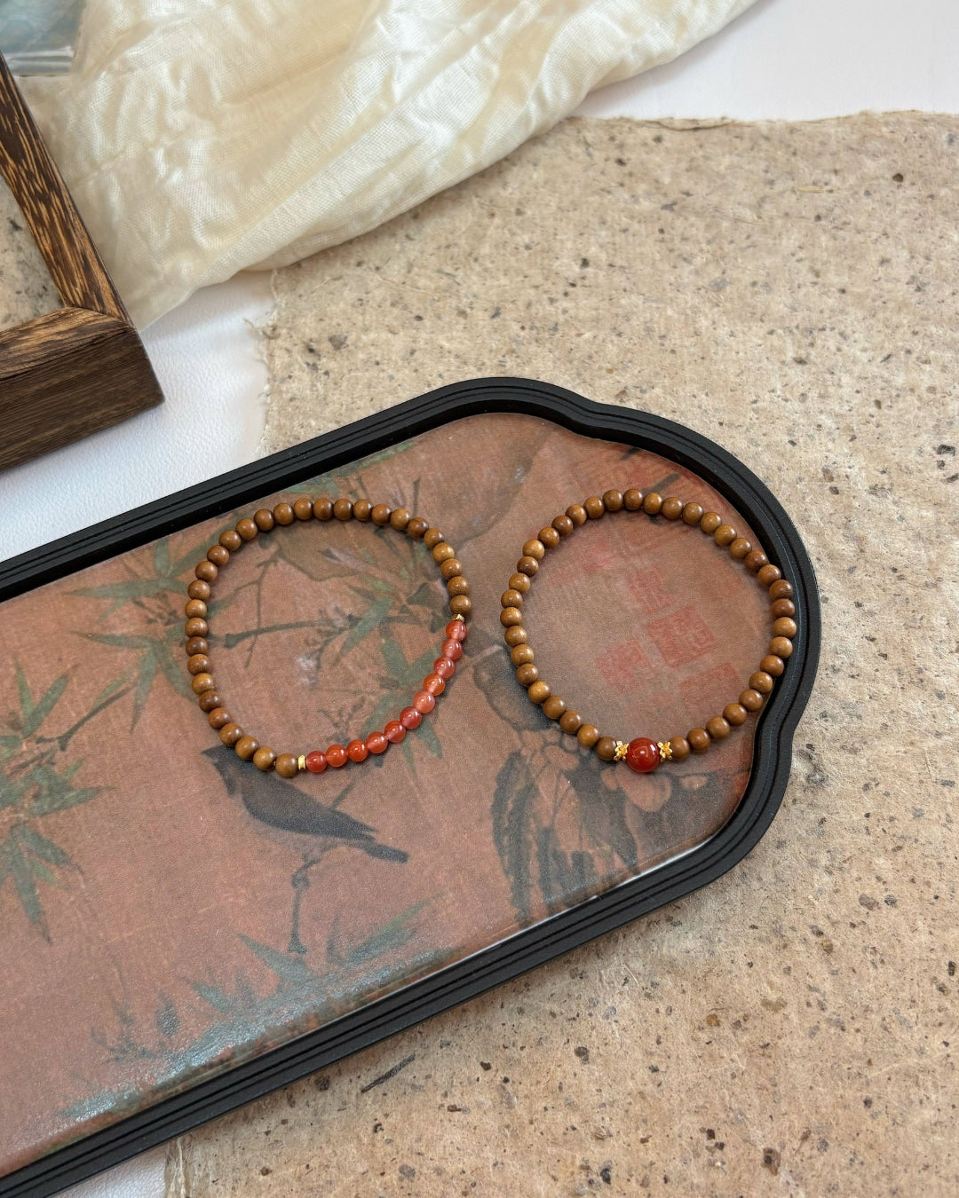 Autumn Embers — Laoshan Sandalwood & Nanhong Agate Bracelet