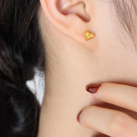 F788-Gold stud earrings