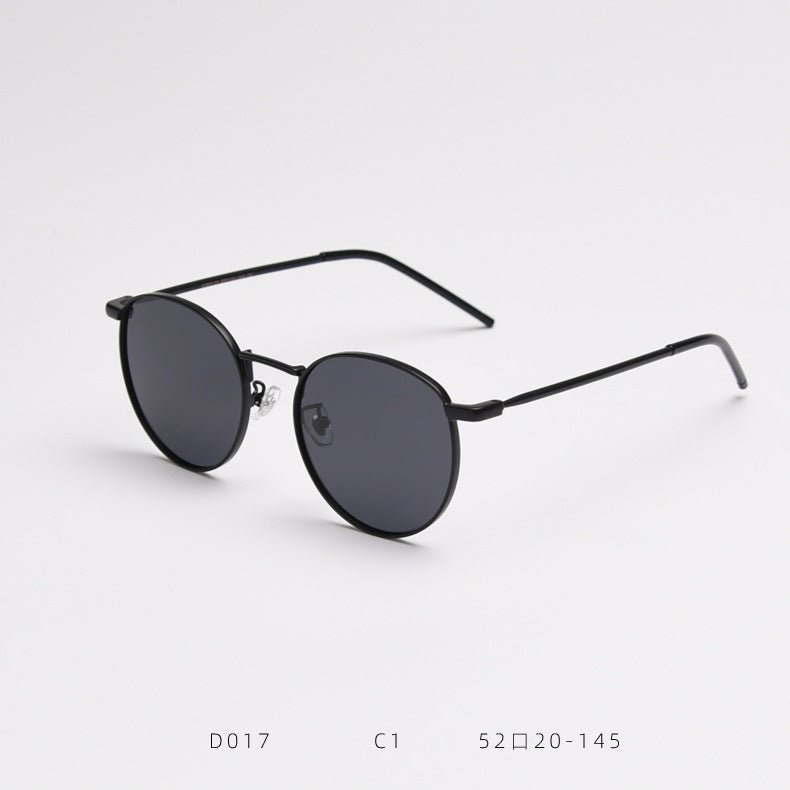 Phifinery Thalia - black frame gray lens
