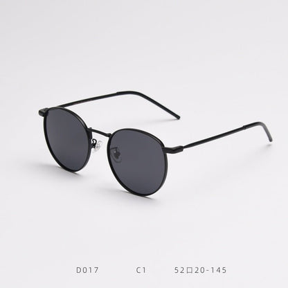 Phifinery Thalia - black frame gray lens